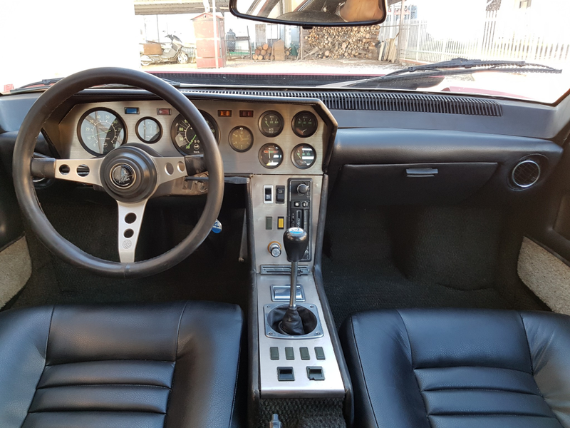 Illustration for article titled This Is The Most Car-Like Car Interior I've Ever Seen